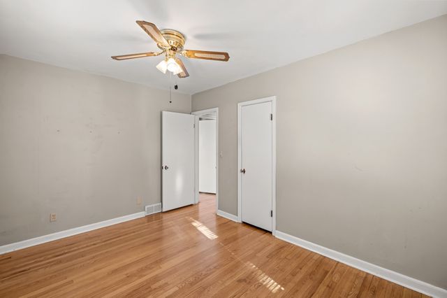 5819 Grand Avenue, Des Moines, IA 50312