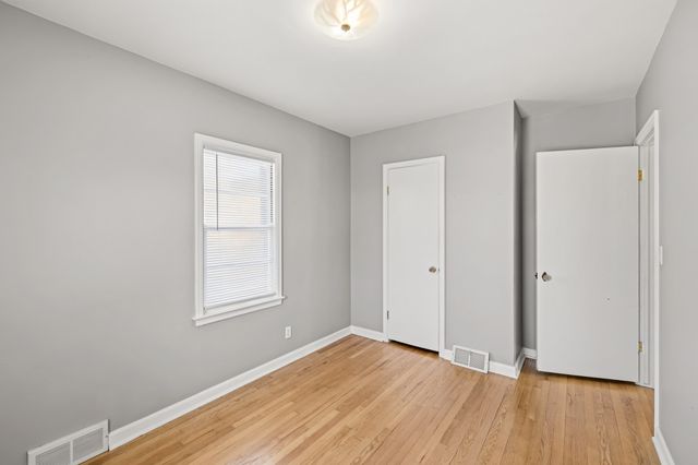 5819 Grand Avenue, Des Moines, IA 50312