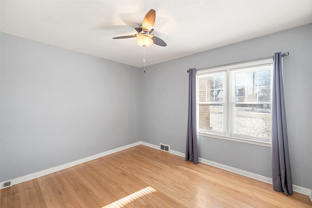 5819 Grand Avenue, Des Moines, IA 50312