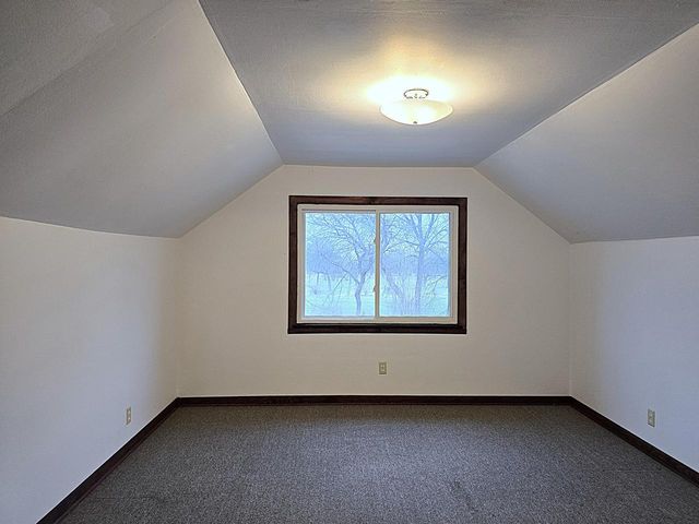 5207 S Lake DRIVE, Cudahy, WI 53110