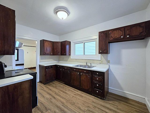 5207 S Lake DRIVE, Cudahy, WI 53110