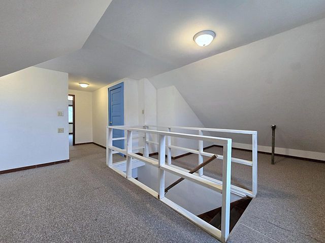 5207 S Lake DRIVE, Cudahy, WI 53110