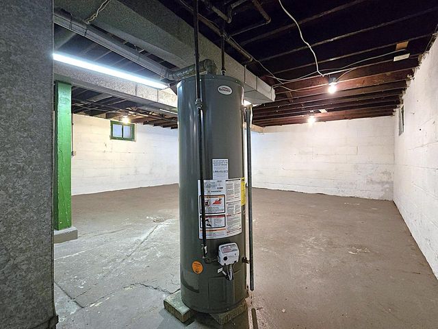 5207 S Lake DRIVE, Cudahy, WI 53110