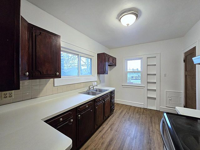 5207 S Lake DRIVE, Cudahy, WI 53110