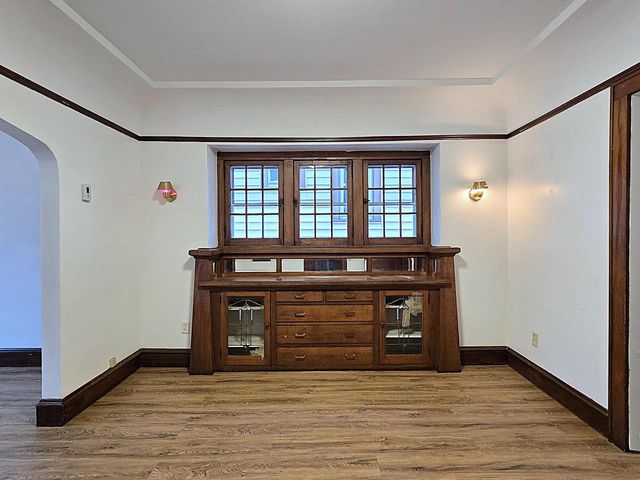 5207 S Lake DRIVE, Cudahy, WI 53110