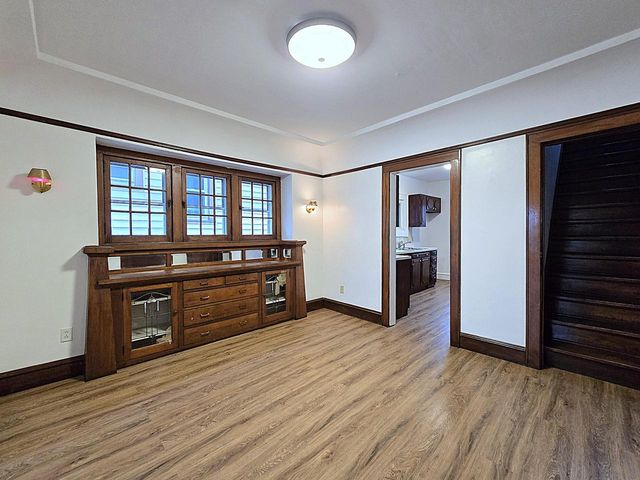 5207 S Lake DRIVE, Cudahy, WI 53110