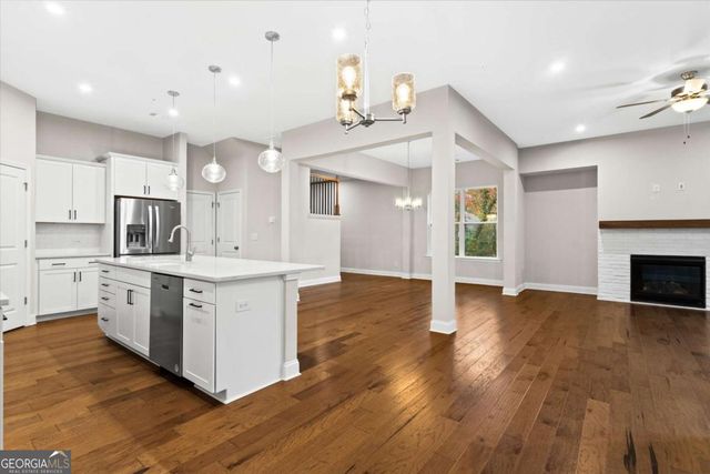 101 Holden Way, Woodstock, GA 30189