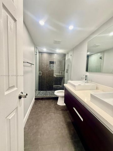 1340 W 41st St 205, Hialeah, FL 33012