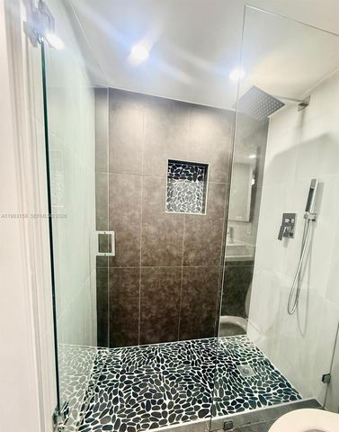 1340 W 41st St 205, Hialeah, FL 33012