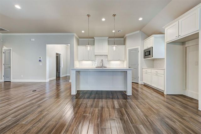 4924 Desert Willow Lane, Edmond, OK 73034