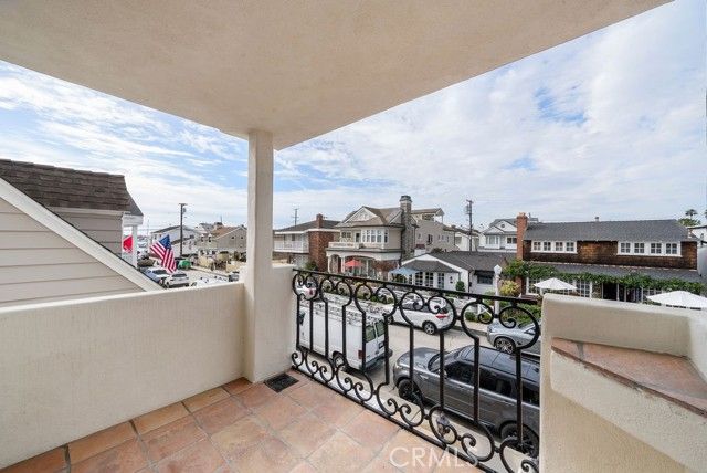 120 Coral Avenue, Newport Beach, CA 92662