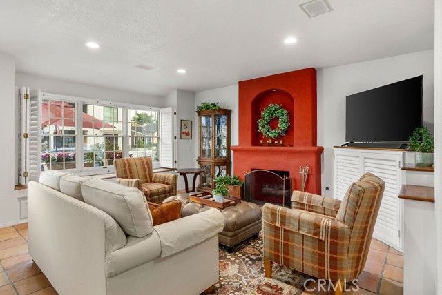 120 Coral Avenue, Newport Beach, CA 92662