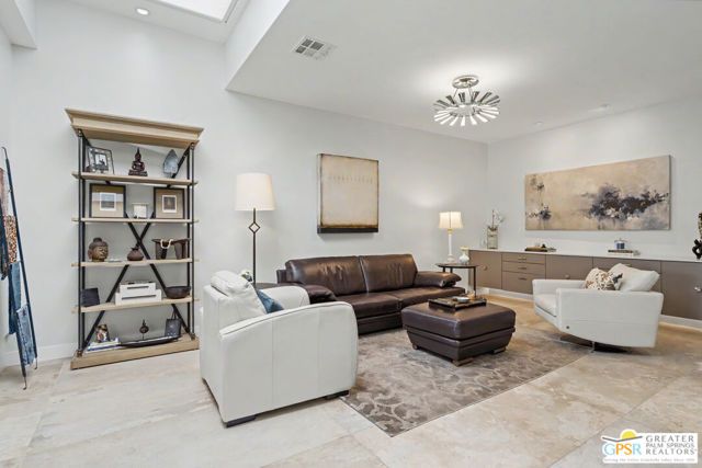 1310 E Andreas Road, Palm Springs, CA 92262