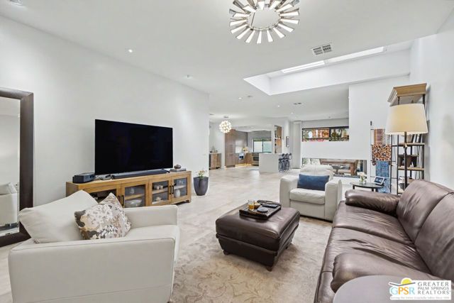 1310 E Andreas Road, Palm Springs, CA 92262