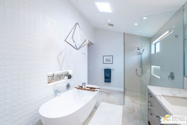 1310 E Andreas Road, Palm Springs, CA 92262