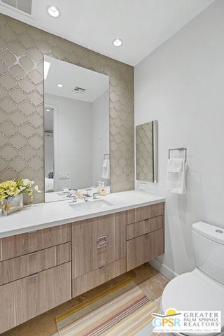 1310 E Andreas Road, Palm Springs, CA 92262