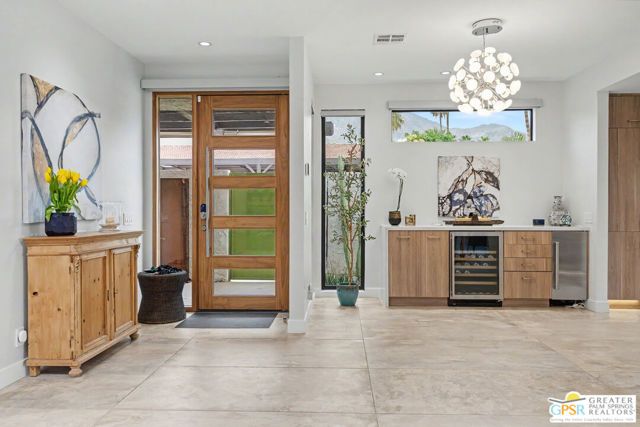 1310 E Andreas Road, Palm Springs, CA 92262