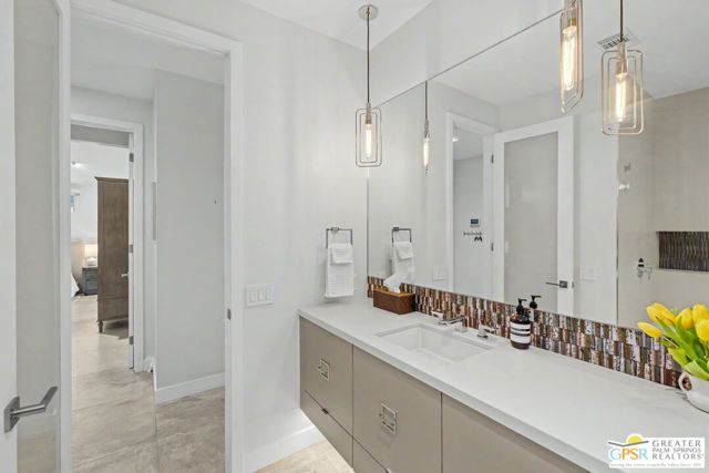 1310 E Andreas Road, Palm Springs, CA 92262