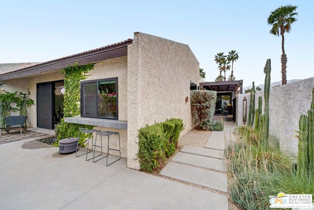1310 E Andreas Road, Palm Springs, CA 92262