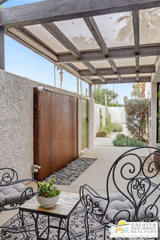 1310 E Andreas Road, Palm Springs, CA 92262