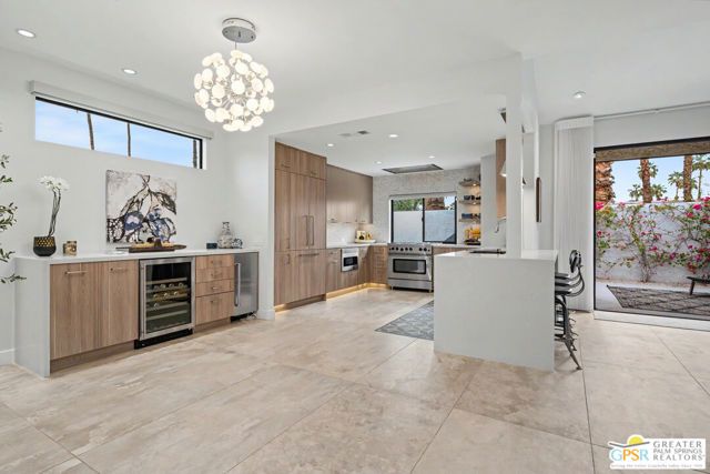 1310 E Andreas Road, Palm Springs, CA 92262