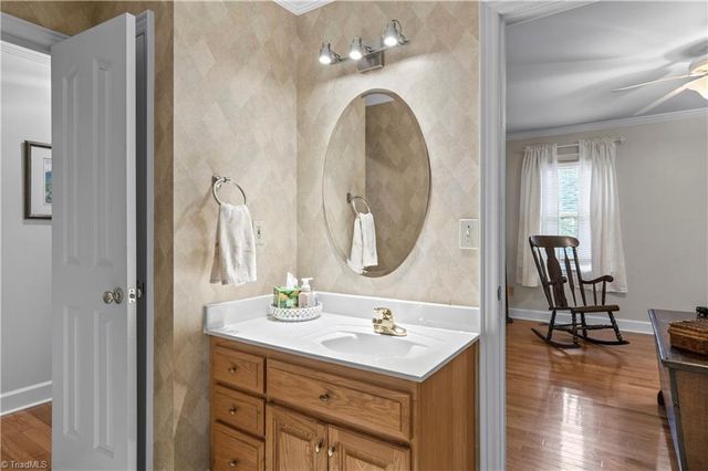 200 Worthland Court, Winston-salem, NC 27103