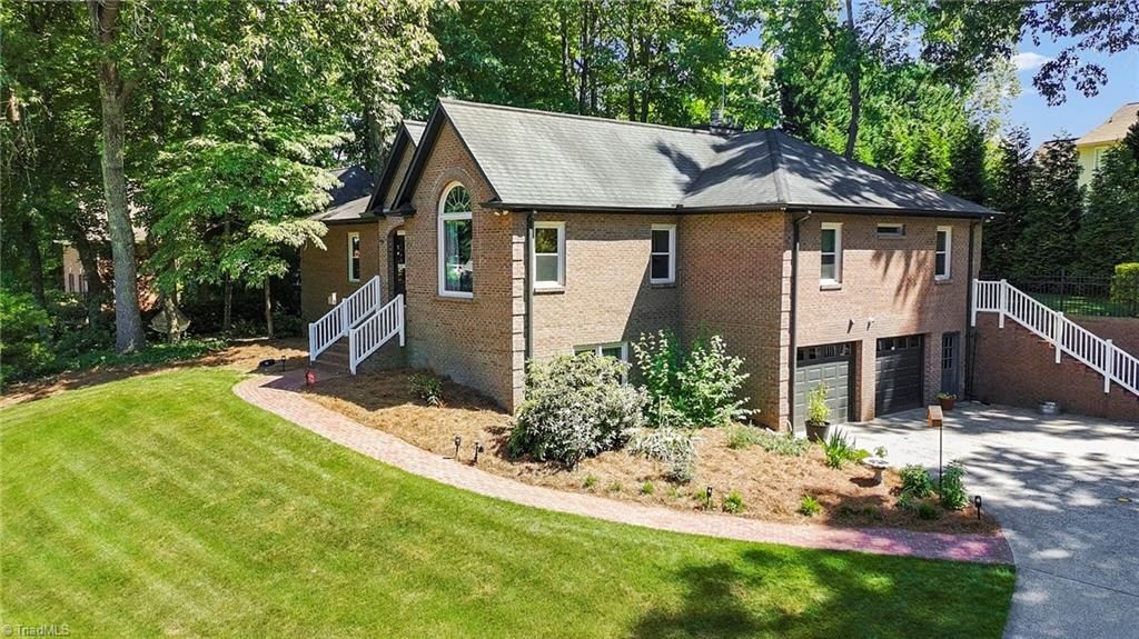 200 Worthland Court, Winston-salem, NC 27103