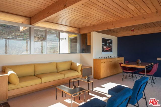 7820 Mulholland Drive, Los Angeles, CA 90046