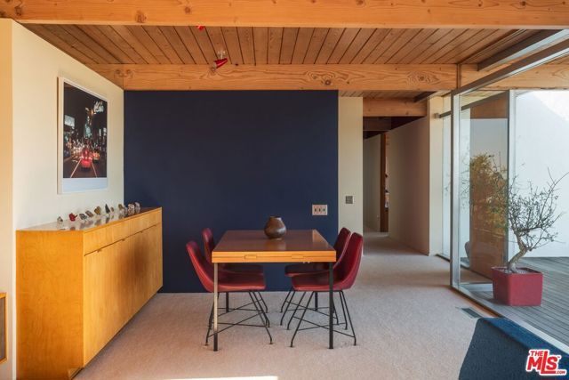 7820 Mulholland Drive, Los Angeles, CA 90046