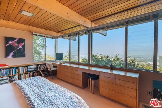 7820 Mulholland Drive, Los Angeles, CA 90046