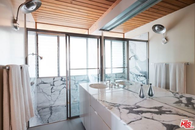 7820 Mulholland Drive, Los Angeles, CA 90046