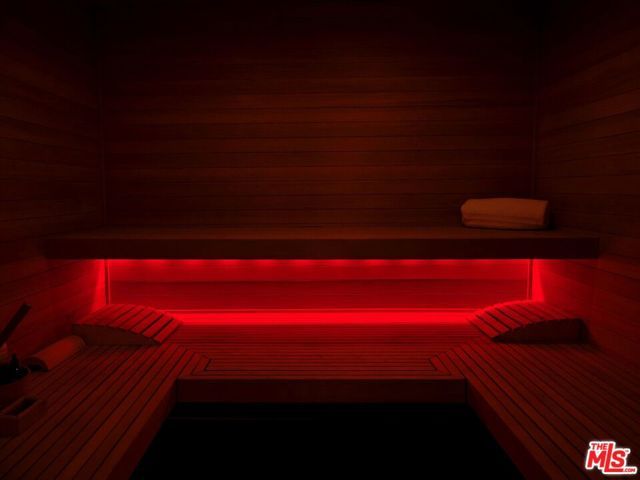 7820 Mulholland Drive, Los Angeles, CA 90046