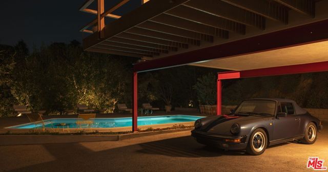 7820 Mulholland Drive, Los Angeles, CA 90046