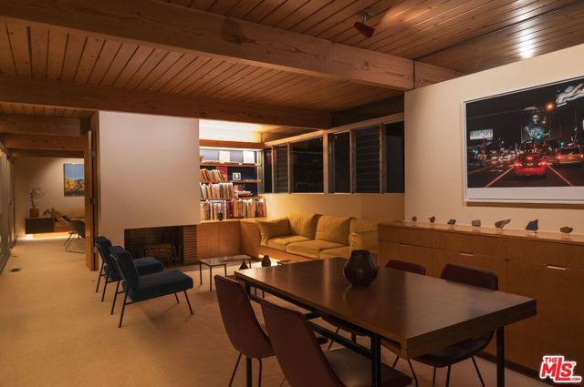 7820 Mulholland Drive, Los Angeles, CA 90046