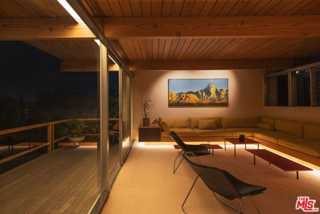 7820 Mulholland Drive, Los Angeles, CA 90046