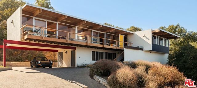 7820 Mulholland Drive, Los Angeles, CA 90046