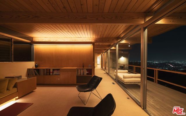 7820 Mulholland Drive, Los Angeles, CA 90046