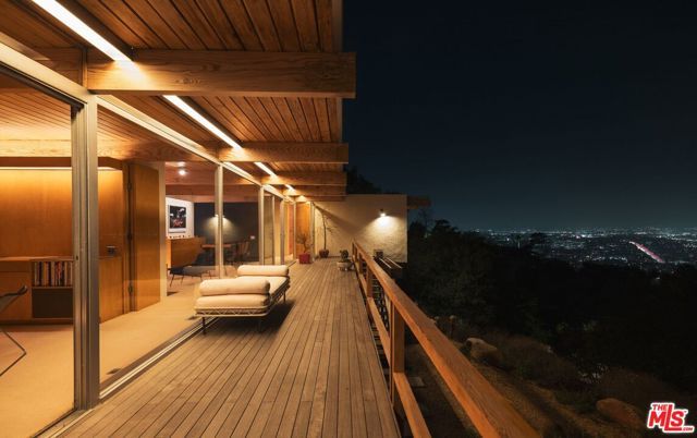 7820 Mulholland Drive, Los Angeles, CA 90046