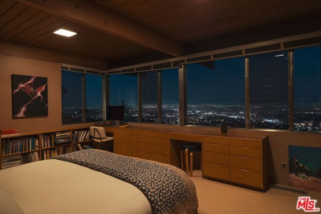 7820 Mulholland Drive, Los Angeles, CA 90046