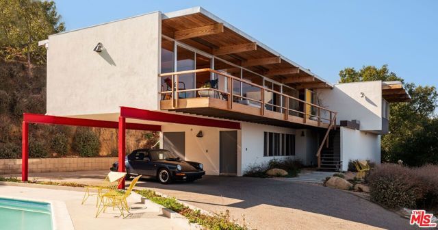 7820 Mulholland Drive, Los Angeles, CA 90046