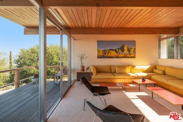 7820 Mulholland Drive, Los Angeles, CA 90046