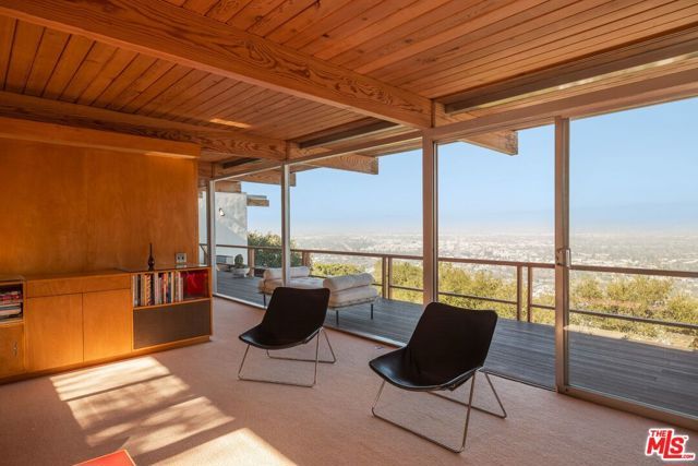 7820 Mulholland Drive, Los Angeles, CA 90046