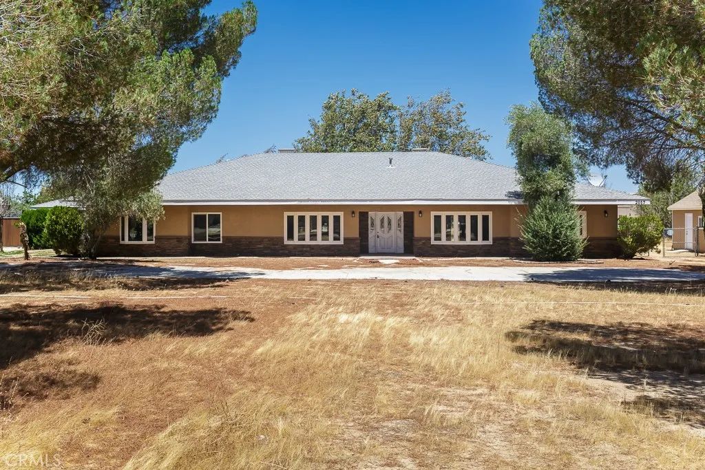 2017 W Avenue O4, Palmdale, CA 93551