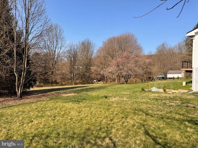 824 ALMONEY RD, Wrightsville, PA 17368