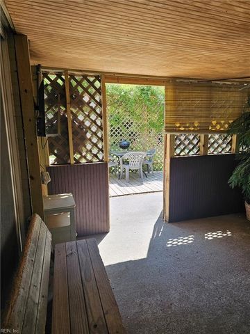 533 Hornell LN, Virginia Beach, VA 23452