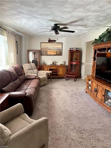 533 Hornell LN, Virginia Beach, VA 23452