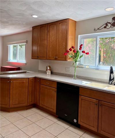 533 Hornell LN, Virginia Beach, VA 23452