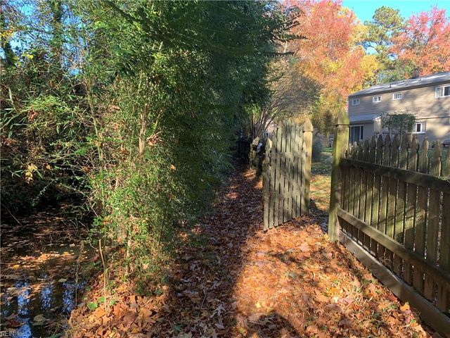 533 Hornell LN, Virginia Beach, VA 23452