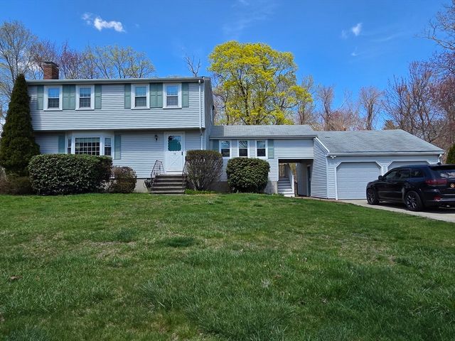 18 Lintric Dr, Weymouth, MA 02190