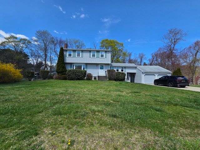 18 Lintric Dr, Weymouth, MA 02190